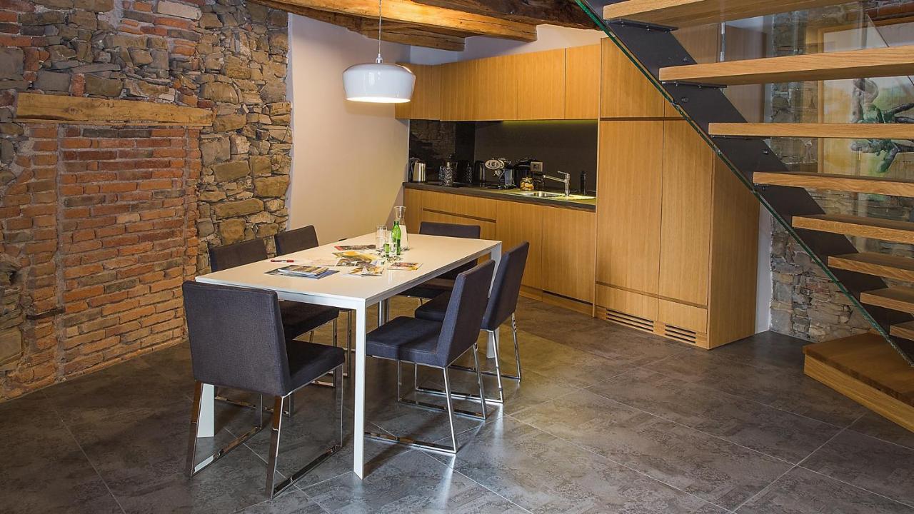 Aldila Art Rooms, Apartment And Vacation House Шмартно Екстериор снимка