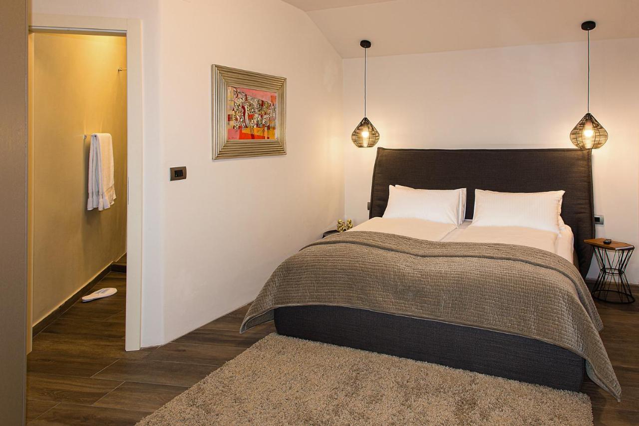 Aldila Art Rooms, Apartment And Vacation House Шмартно Екстериор снимка