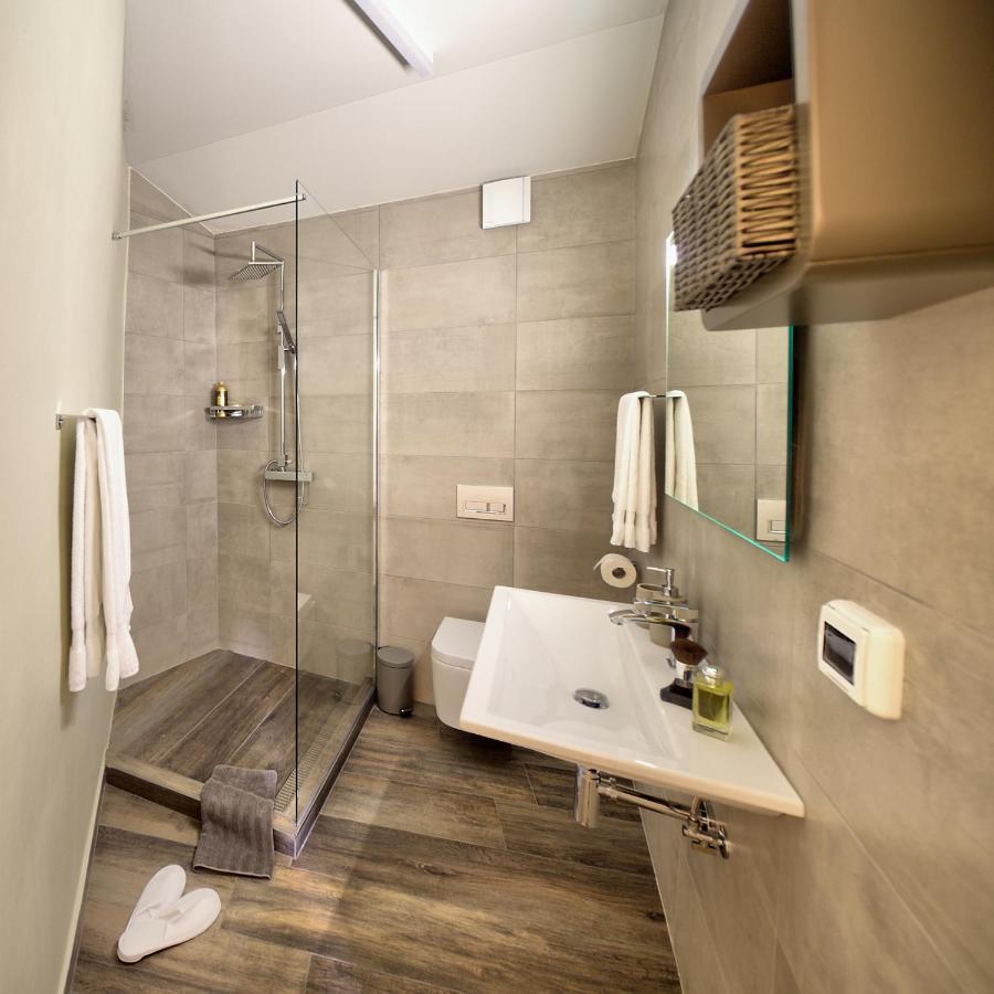 Aldila Art Rooms, Apartment And Vacation House Шмартно Екстериор снимка