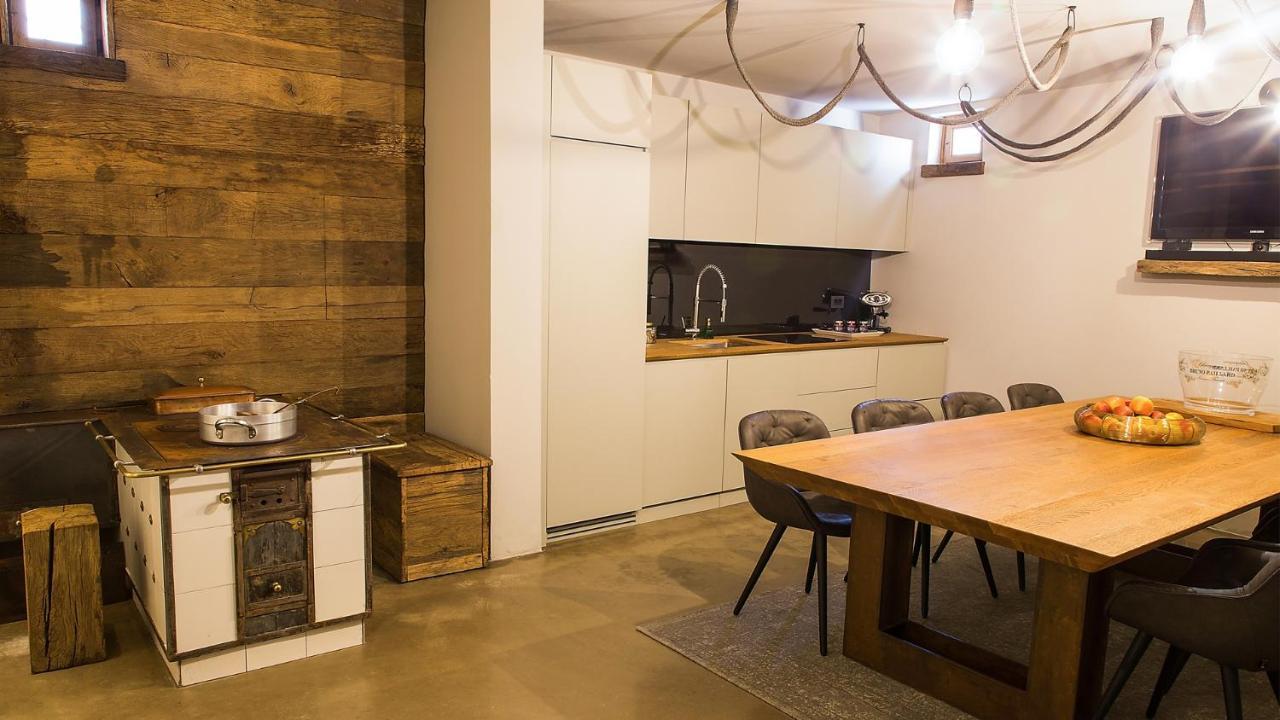 Aldila Art Rooms, Apartment And Vacation House Шмартно Екстериор снимка